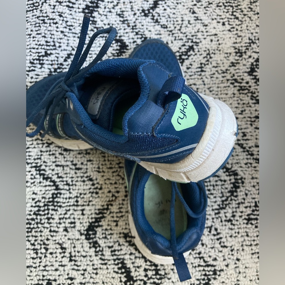 RYKA HAILEE ATHLETIC SHOES. VERY GOOD CONDITION. BACK TO SCHOOL SPECIAL‼️